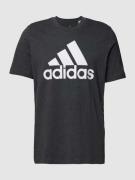 ADIDAS SPORTSWEAR T-Shirt mit Label-Print in Graphit, Größe M