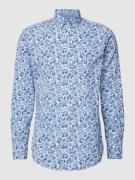 Christian Berg Men Freizeithemd mit Allover-Muster in Bleu, Größe XL