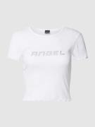Gina Tricot T-Shirt mit Muschelsaum in Weiss, Größe XS