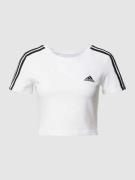 ADIDAS SPORTSWEAR Cropped T-Shirt mit Label-Streifen Modell 'BABY' in ...