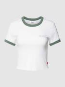 Levi's® Cropped T-Shirt mit Label-Detail in Offwhite, Größe M
