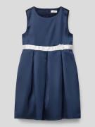 s.Oliver RED LABEL Kleid mit Taillenband und floraler Applikation in M...