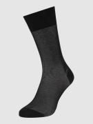 Falke Socken mit Rippenstruktur Modell 'Fine Shadow' in Black, Größe 4...