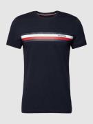 Tommy Hilfiger Slim Fit T-Shirt mit Label-Print in Marine, Größe L