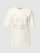 Tommy Hilfiger T-Shirt mit Label-Stitching in Ecru, Größe S
