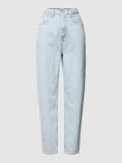 Tommy Jeans Ultra High Tapered Mom Fit Jeans mit Label-Stitching in He...
