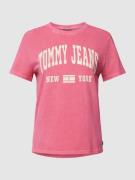 Tommy Jeans T-Shirt mit Label-Print in Pink, Größe S