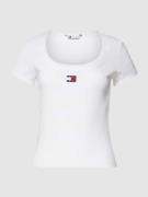 Tommy Jeans T-Shirt mit Label-Badge in Weiss, Größe XS