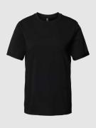 Pieces T-Shirt mit fixierten Ärmelumschlägen in Black, Größe L