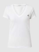 Calvin Klein Jeans T-Shirt mit Logo-Stickerei in Weiss, Größe M