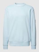 Calvin Klein Jeans Sweatshirt mit Label-Patch in Hellblau, Größe M