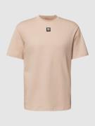 HUGO T-Shirt mit Label-Patch Modell 'Dalile' in Beige, Größe M