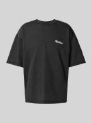 REVIEW T-Shirt mit Label-Detail in Black, Größe M