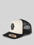Rip Curl Trucker Cap mit Label-Patch Modell 'SEARCH ICON' in Offwhite,...