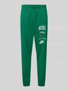 Nike Sweatpants mit Label-Print in Gruen, Größe L