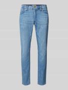 Brax Modern Fit Jeans mit Label-Patch Modell 'CHUCK' in Hellblau, Größ...