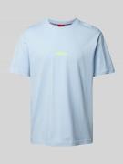 HUGO T-Shirt mit Label-Print Modell 'Dindion' in Hellblau, Größe S