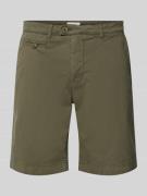 Casual Friday Chino-Shorts mit Eingrifftaschen in Oliv, Größe S