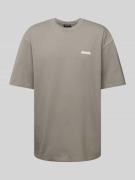 Pegador Oversized T-Shirt mit Label-Print Modell 'BASS' in Mittelgrau,...