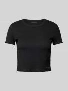 Guess Cropped T-Shirt in unifarbenem Design in Black, Größe XS