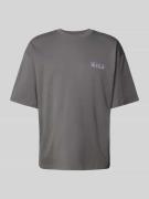 REVIEW Oversized T-Shirt mit Label-Print in Dunkelgrau, Größe XS