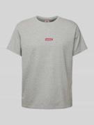 Levi's® Relaxed Fit T-Shirt mit Label-Patch Modell 'BABY' in Hellgrau,...