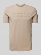 Guess Activewear T-Shirt mit Label-Print Modell 'ALPHY' in Beige, Größ...