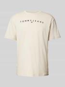 Tommy Jeans T-Shirt mit Label-Print in Beige, Größe L