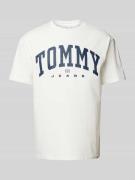 Tommy Jeans T-Shirt mit Label-Print in Offwhite, Größe M