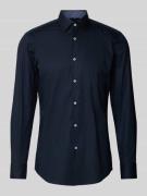 BOSS Slim Fit Business-Hemd mit Kentkragen Modell 'Hank' in Marine, Gr...