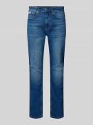 Calvin Klein Jeans Slim Tapered Fit Jeans mit Label-Patch in Jeansblau...