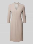 Windsor Knielanges Kleid mit V-Ausschnitt in Mauve, Größe 46