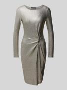 Oui Knielanges Kleid mit Rundhalsausschnitt in Silber, Größe 44