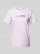 ADIDAS SPORTSWEAR T-Shirt mit Label-Print in Flieder, Größe S