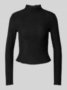 Pieces Slim Fit Langarmshirt mit Mock-Neck-Kragen und Frill-Abschlüsse...