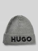 HUGO Beanie mit Label-Detail in Mittelgrau, Größe 1