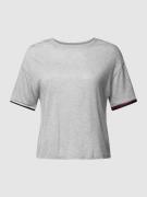 Tommy Hilfiger Curve PLUS SIZE T-Shirt mit Kontraststreifen in Hellgra...