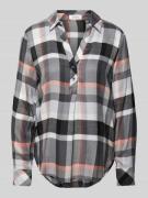 s.Oliver RED LABEL Regular Fit Blusenshirt aus Viskose-Modal-Mix mit K...