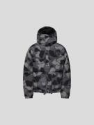 Billionaire Boys Club Steppjacke mit Camouflage-Muster in Black, Größe...