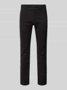 BOSS Orange Slim Fit Chino mit Gürtelschlaufen in Black, Größe 31/32