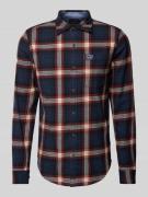 Superdry Slim Fit Freizeithemd mit Label-Patch Modell 'Lumberjack' in ...