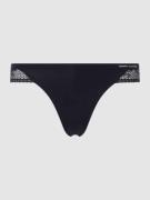 TOMMY HILFIGER String mit Spitzenbesatz Modell 'TAILORED COMFORT THONG...