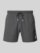 BOSS Loose Fit Badehose mit elastischem Bund Modell 'ICONIC' in Anthra...