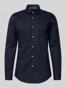 BOSS Regular Fit Business-Hemd mit Kentkragen in Marine, Größe 42