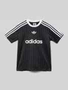 adidas Originals T-Shirt mit Label-Print in Black, Größe 140