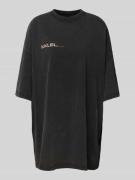 Karo Kauer Oversized T-Shirt mit Label-Print in Black, Größe L