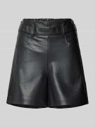 Zero Relaxed Fit Bermudas in Leder-Optik in Black, Größe 38