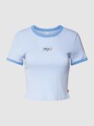 Levi's® Cropped T-Shirt mit Motiv-Patch in Hellblau, Größe L