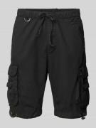 URBAN CLASSICS Regular Fit Cargoshorts mit elastischem Bund in Black, ...