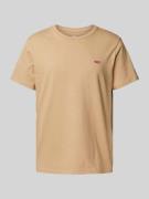 Levi's® T-Shirt mit Label-Patch in Beige, Größe L